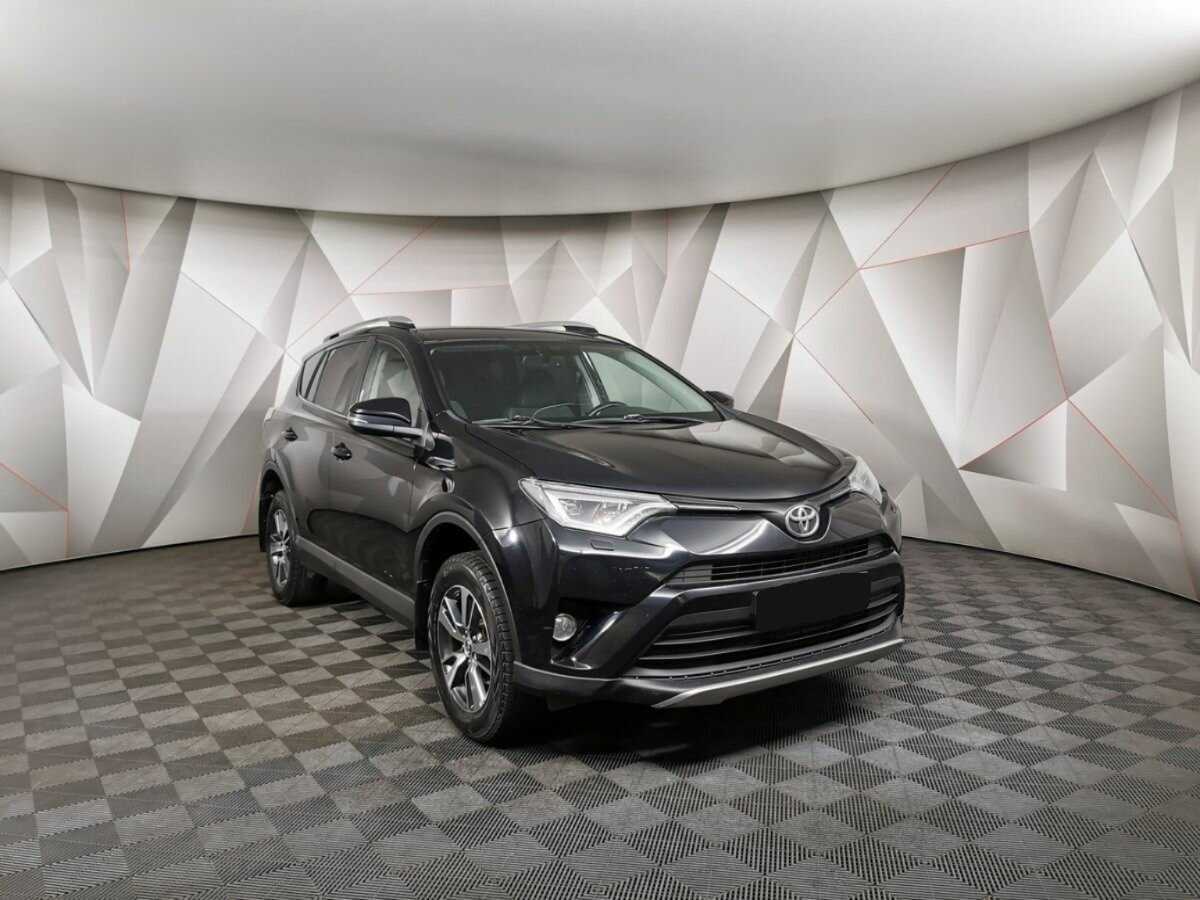 Toyota RAV4 2018 года с пробегом. Фото: #2