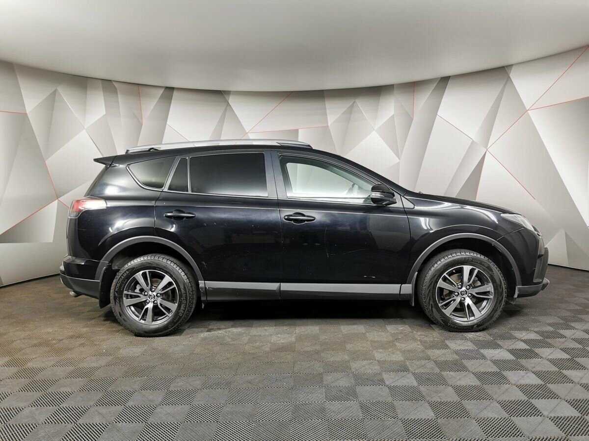 Toyota RAV4 2018 года с пробегом. Фото: #5