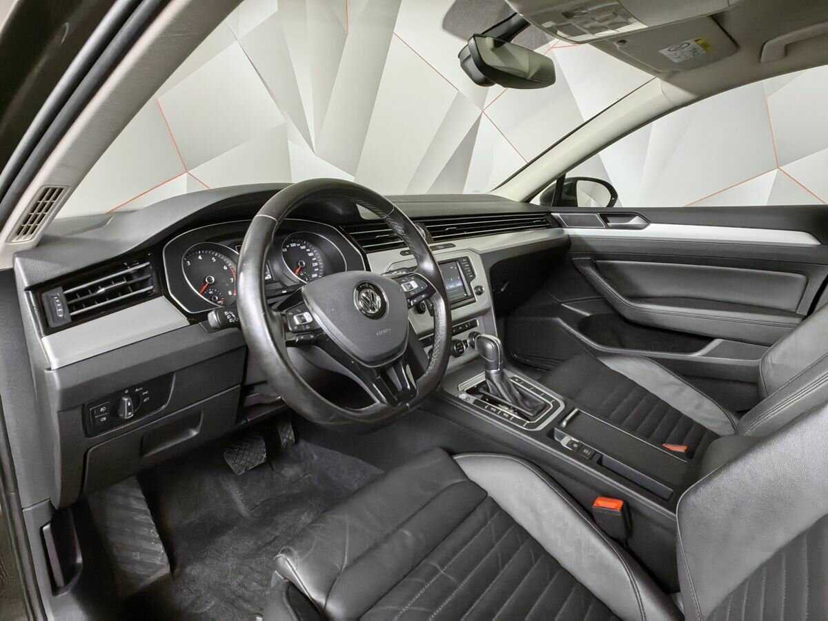 Volkswagen Passat 2017 года с пробегом. Фото: #13