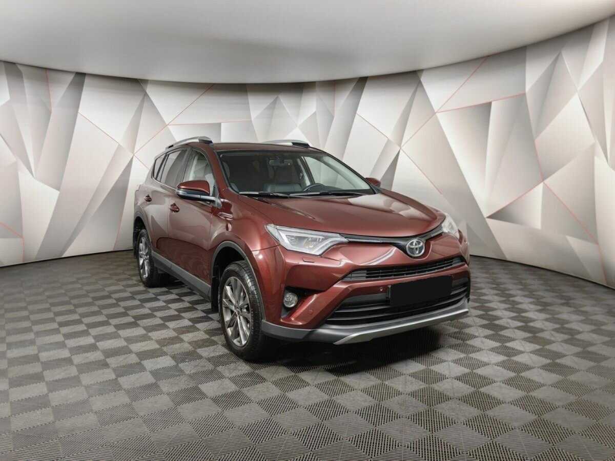 Toyota RAV4 2018 года с пробегом. Фото: #2