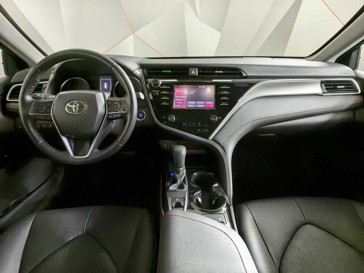 Toyota Camry 2020 года с пробегом. Фото: #9