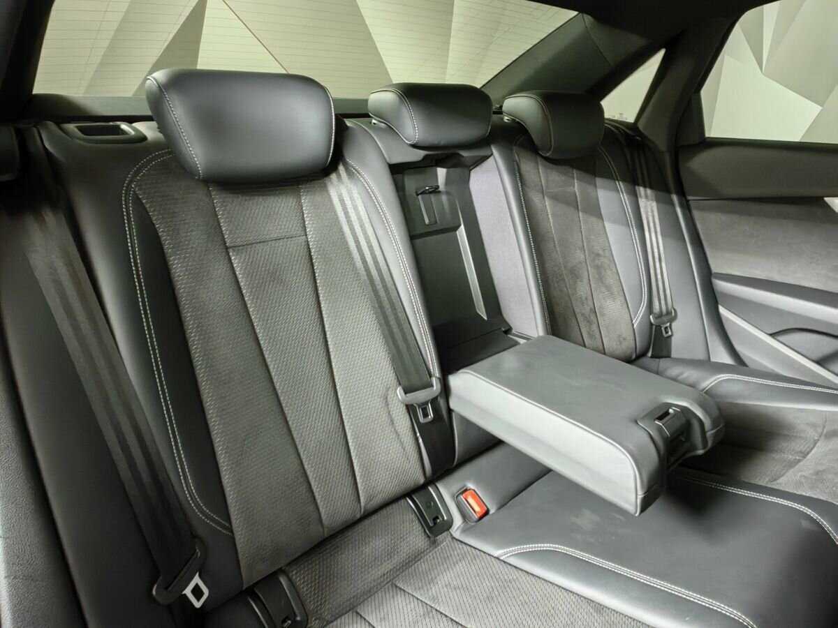 Audi A4 2017 года с пробегом. Фото: #12