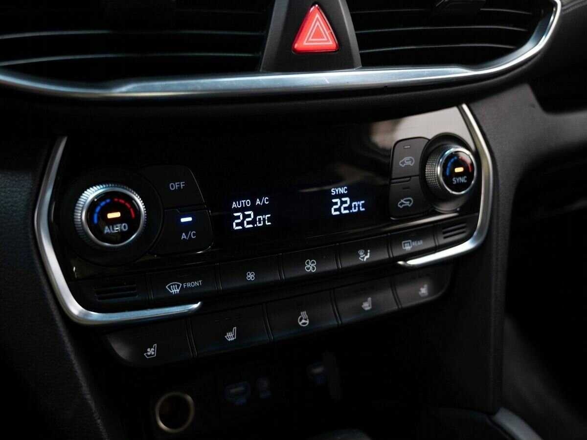 Hyundai Santa Fe 2019 года с пробегом. Фото: #20