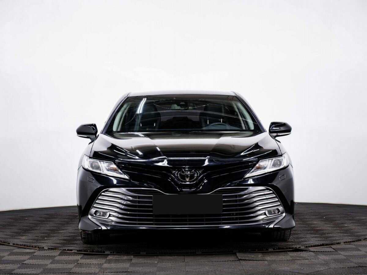 Toyota Camry 2019 года с пробегом. Фото: #1