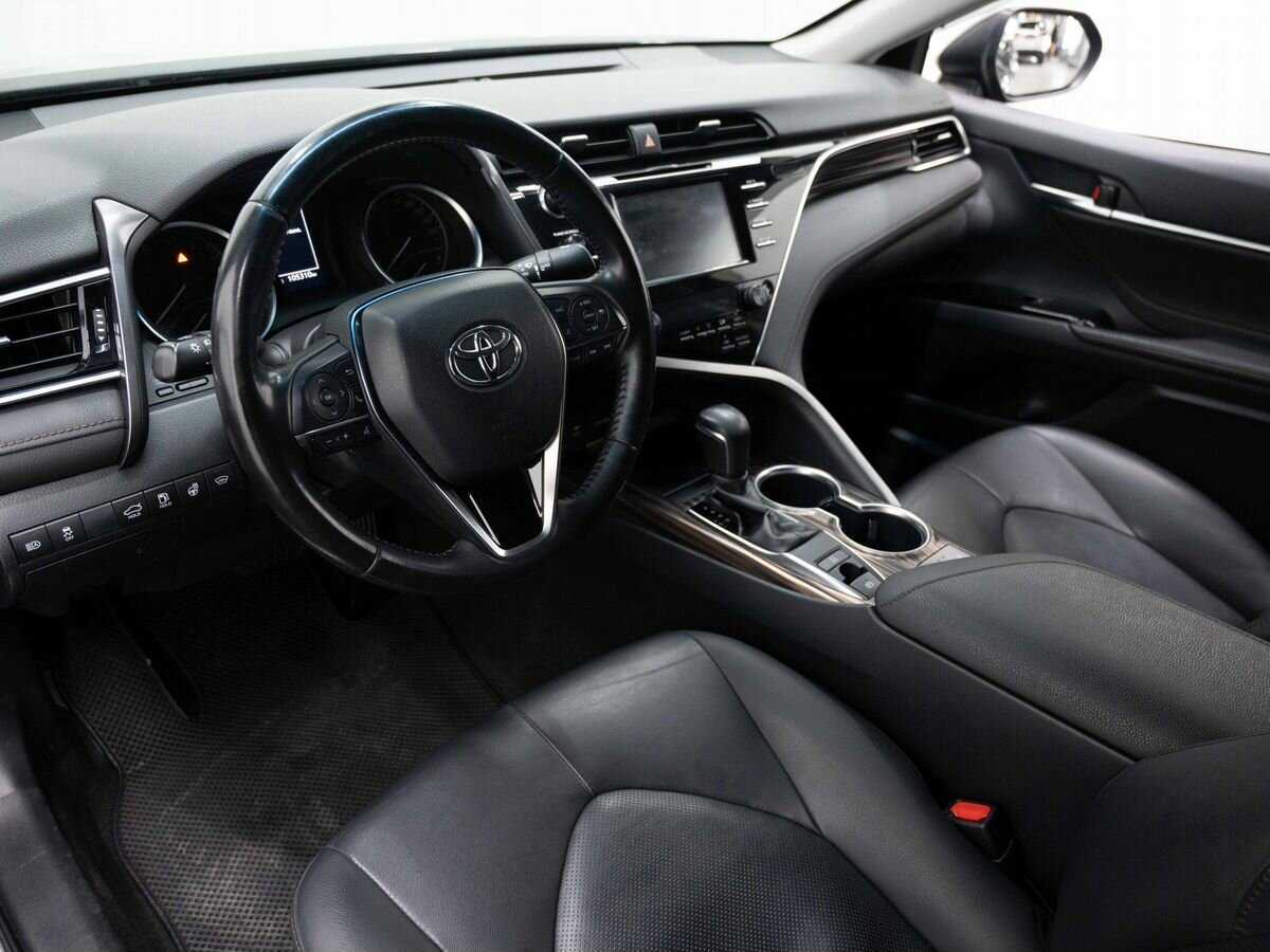 Toyota Camry 2019 года с пробегом. Фото: #6