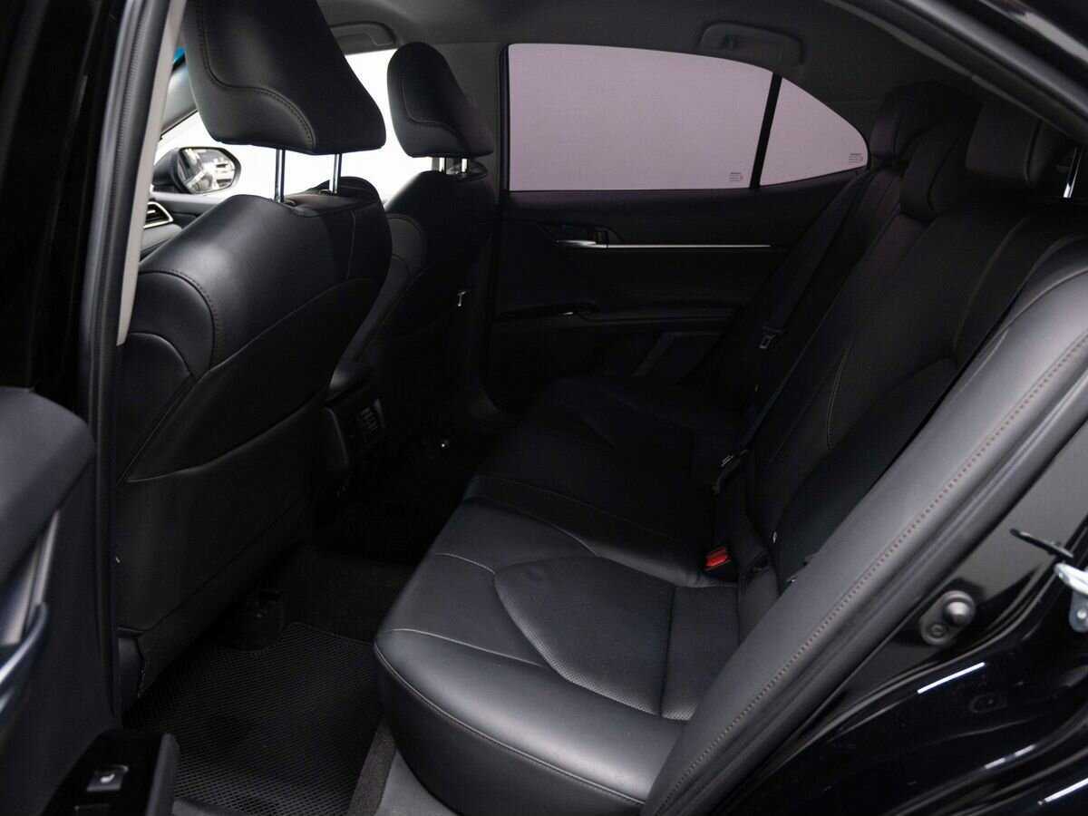 Toyota Camry 2019 года с пробегом. Фото: #8