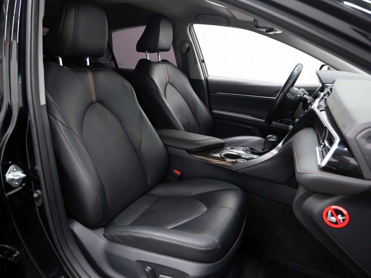 Toyota Camry 2019 года с пробегом. Фото: #11