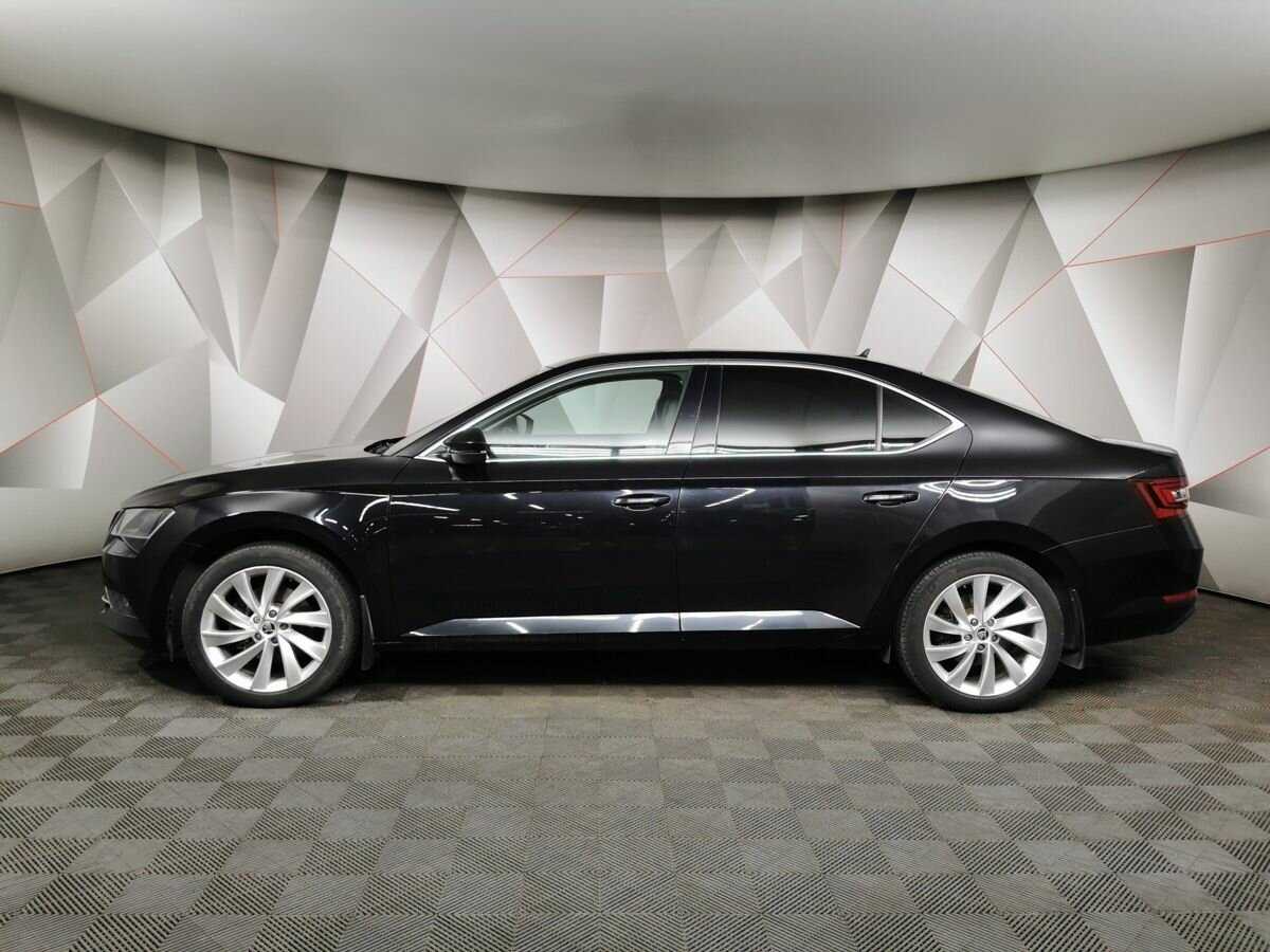 Skoda Superb 2017 года с пробегом. Фото: #4