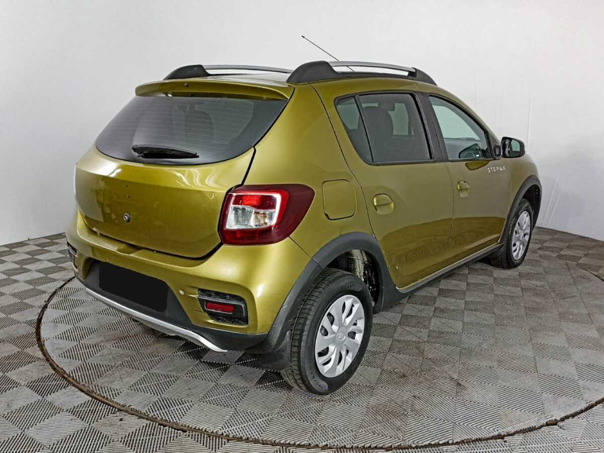 Б/У Рено Сандеро 2017 года. Фото: #4