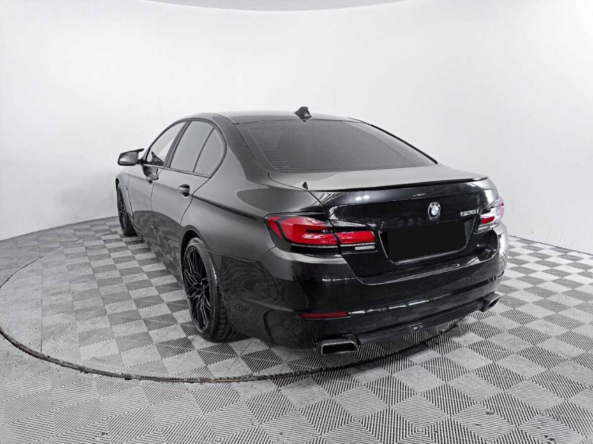 BMW 5 серии 2012 года с пробегом. Фото: #5