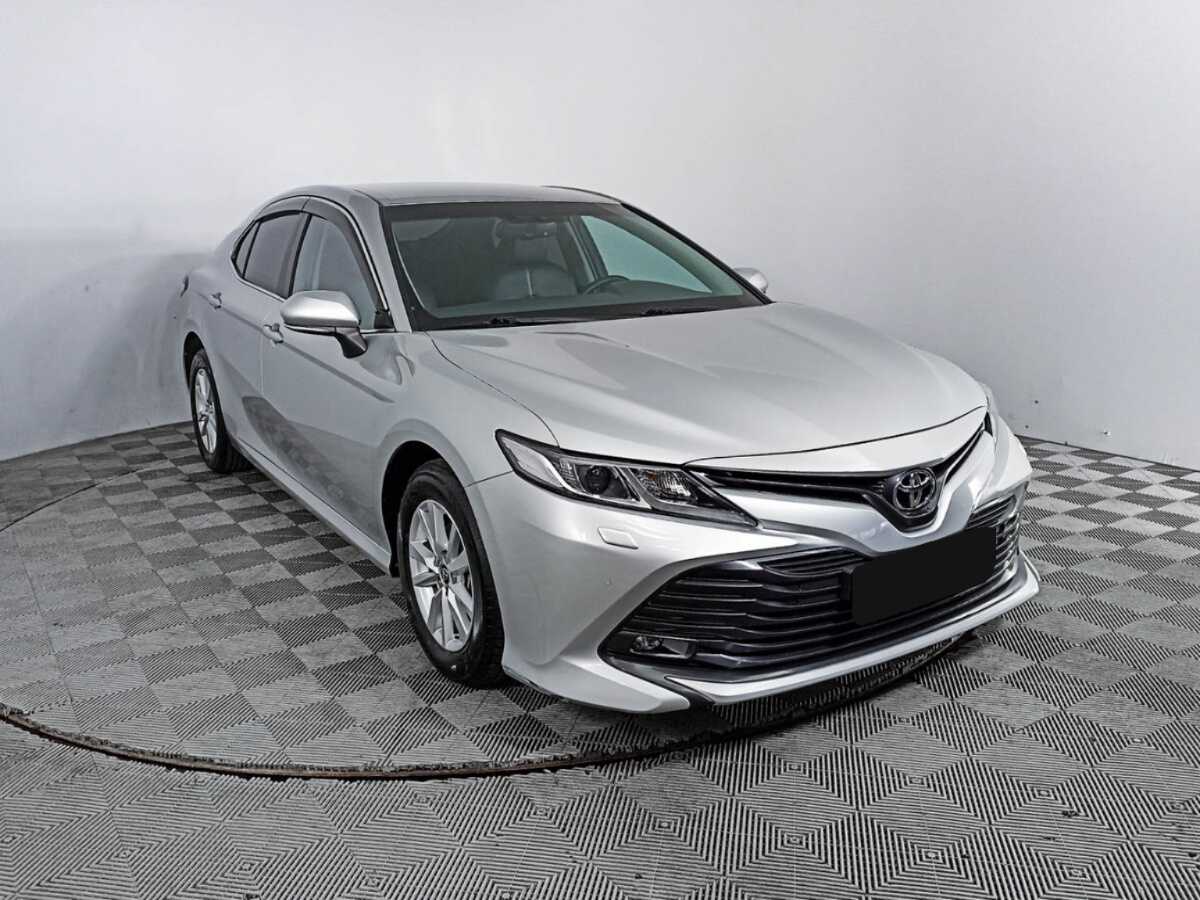 Toyota Camry 2019 года с пробегом. Фото: #2