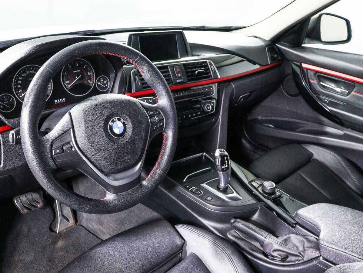 BMW 3 серии 2016 года с пробегом. Фото: #11