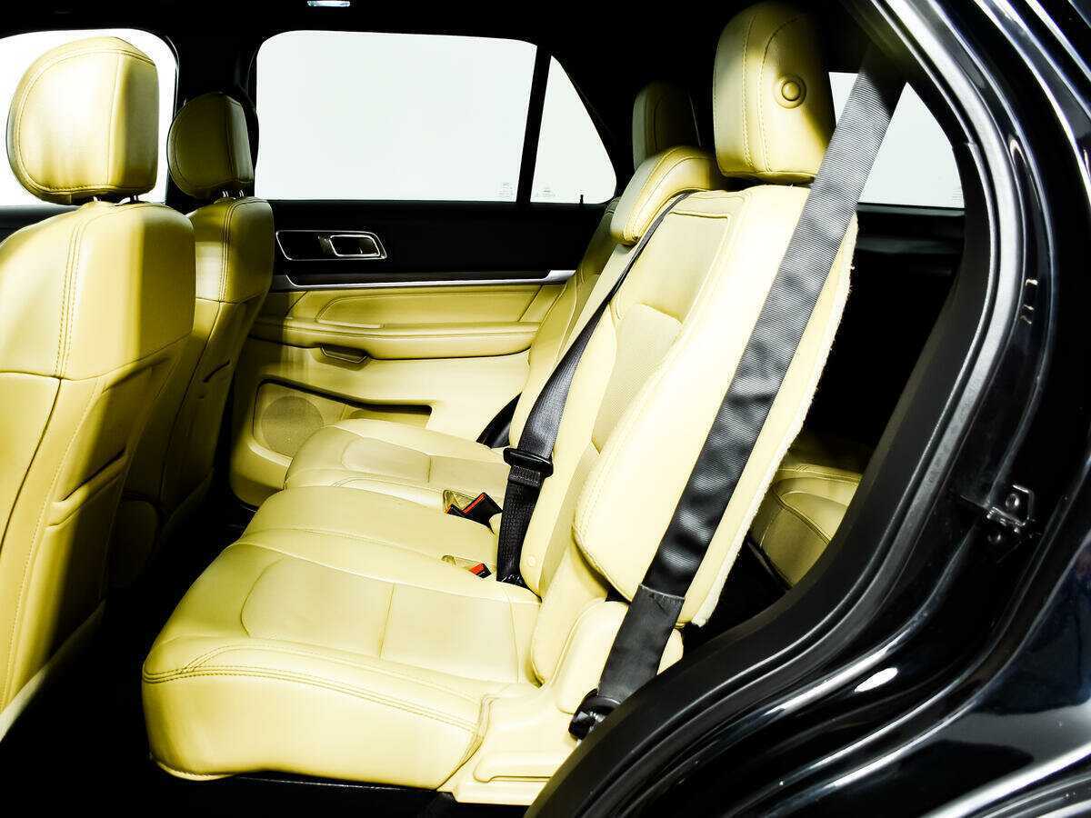 Ford Explorer 2016 года с пробегом. Фото: #11