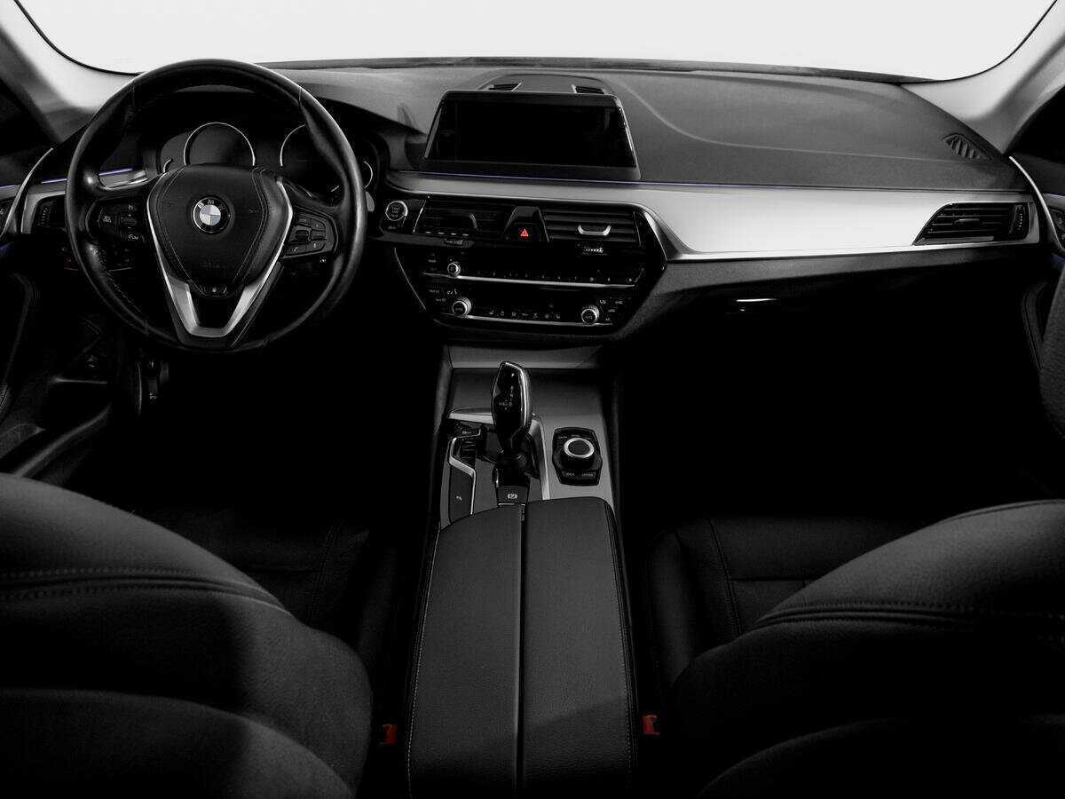 BMW 5 серии 2018 года с пробегом. Фото: #11