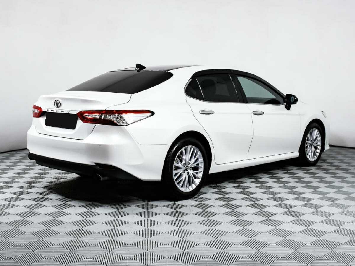 Toyota Camry 2019 года с пробегом. Фото: #4