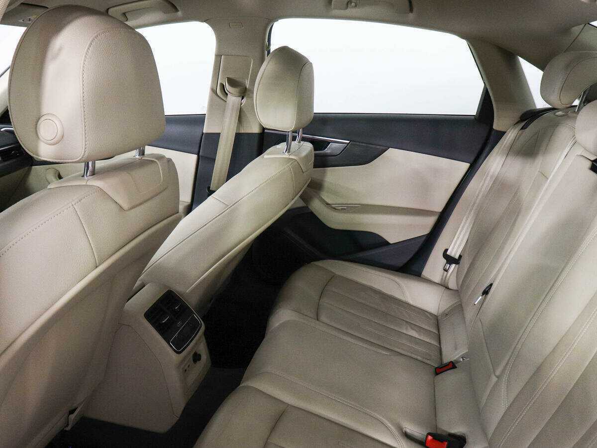 Audi A4 2019 года с пробегом. Фото: #11