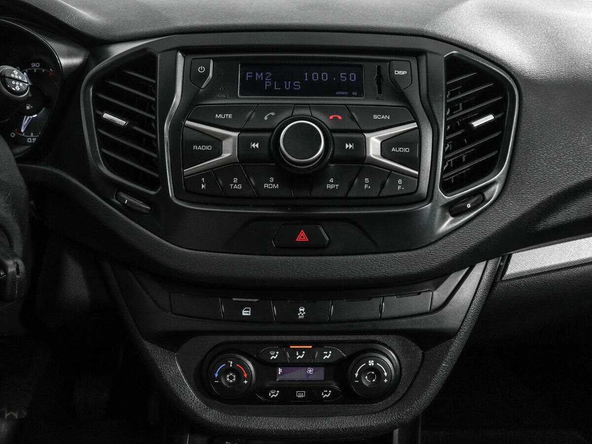 Б/У Лада (ВАЗ) Веста 2017 года. Фото: #10