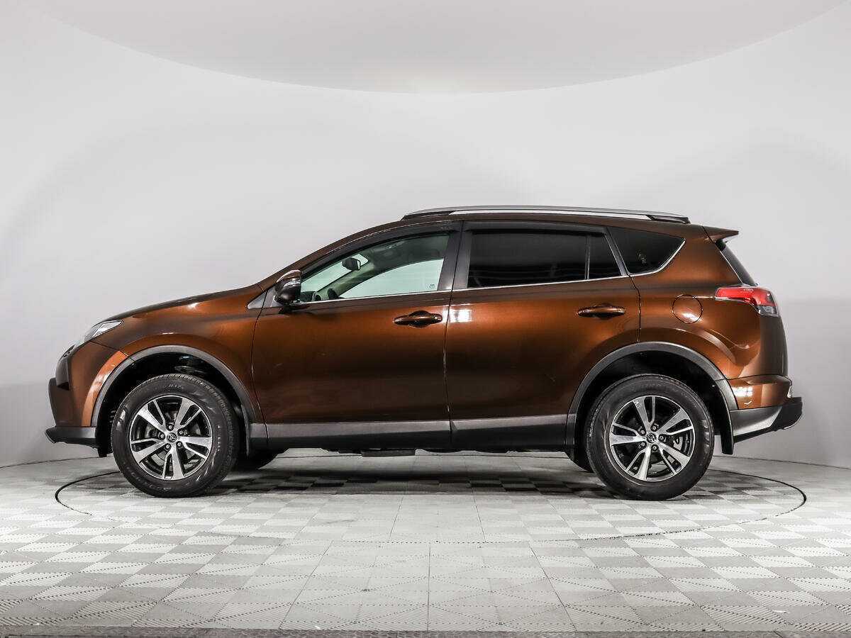 Toyota RAV4 2017 года с пробегом. Фото: #7