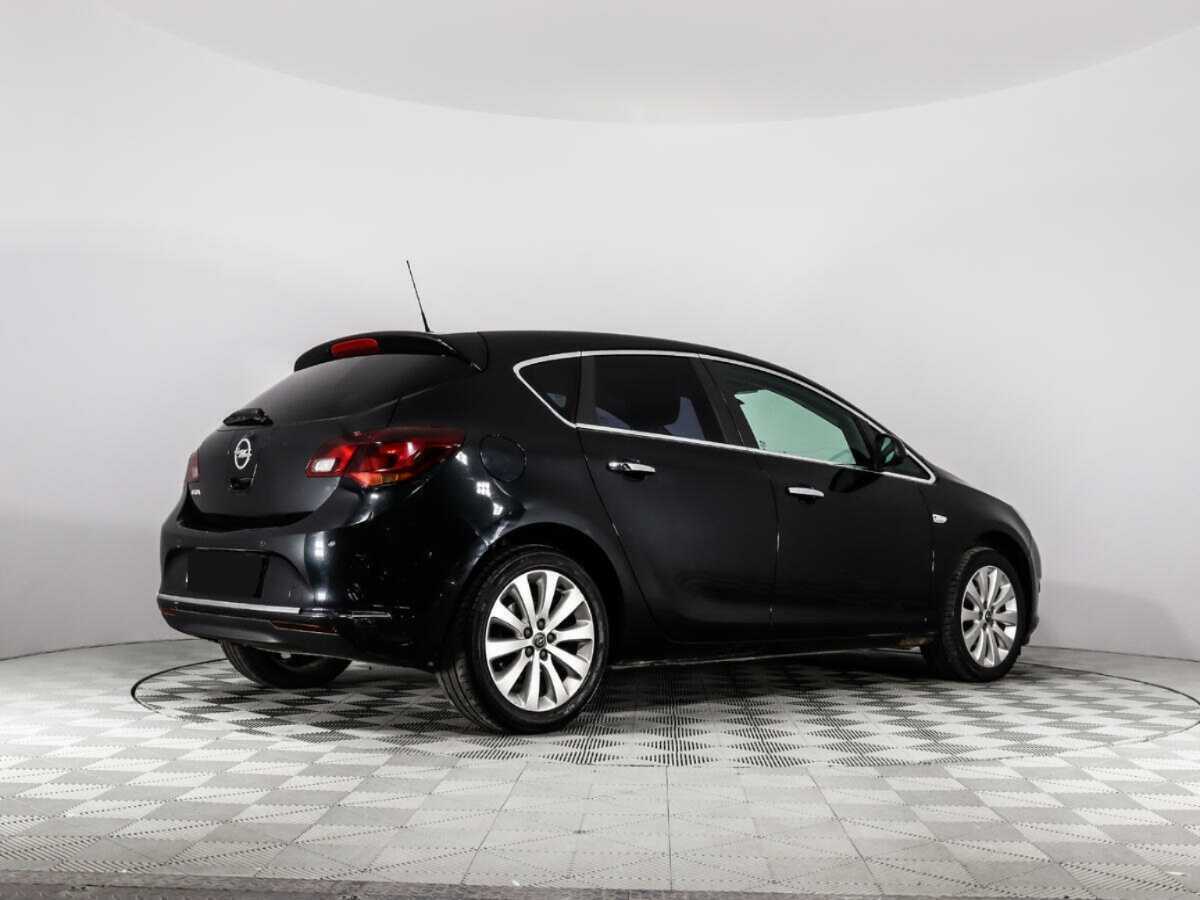 Opel Astra 2013 года с пробегом. Фото: #4