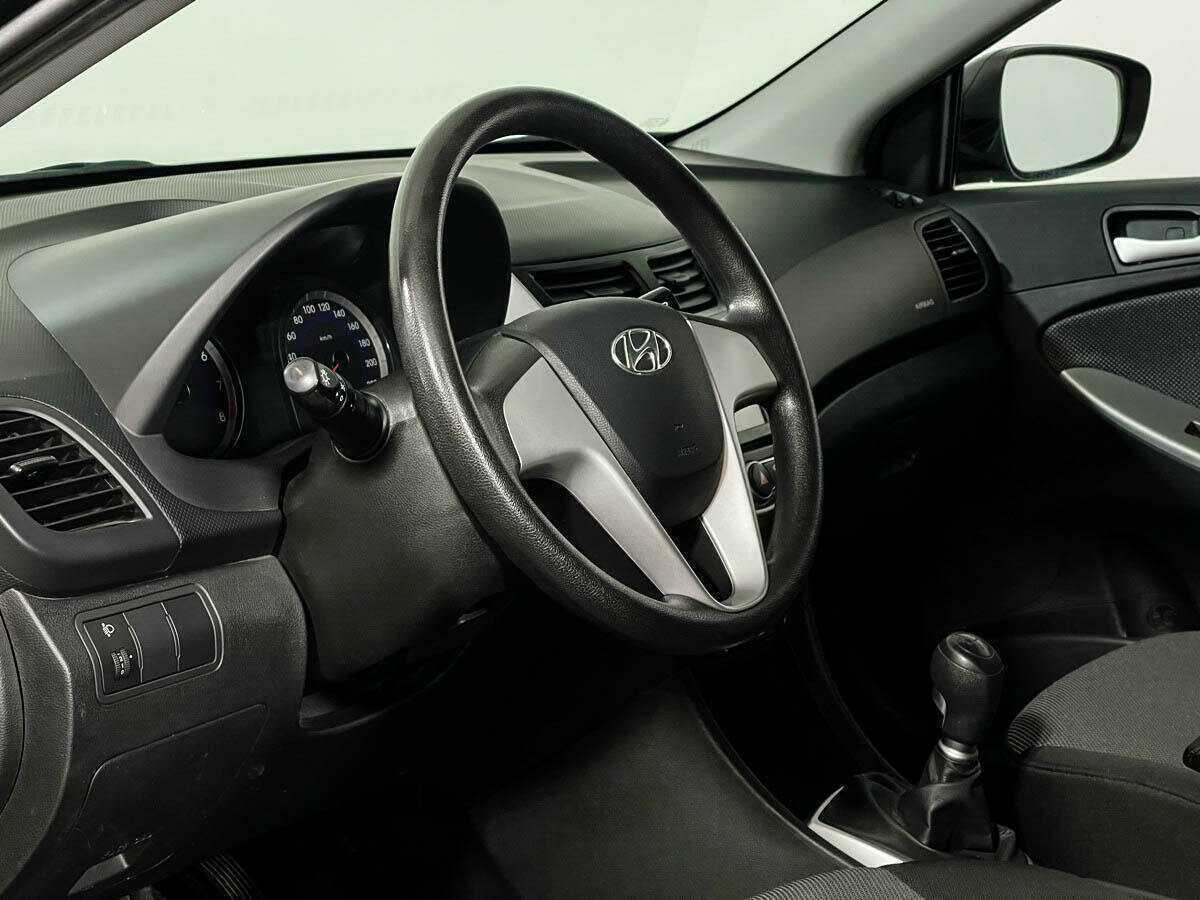 Hyundai Solaris 2012 года с пробегом. Фото: #12