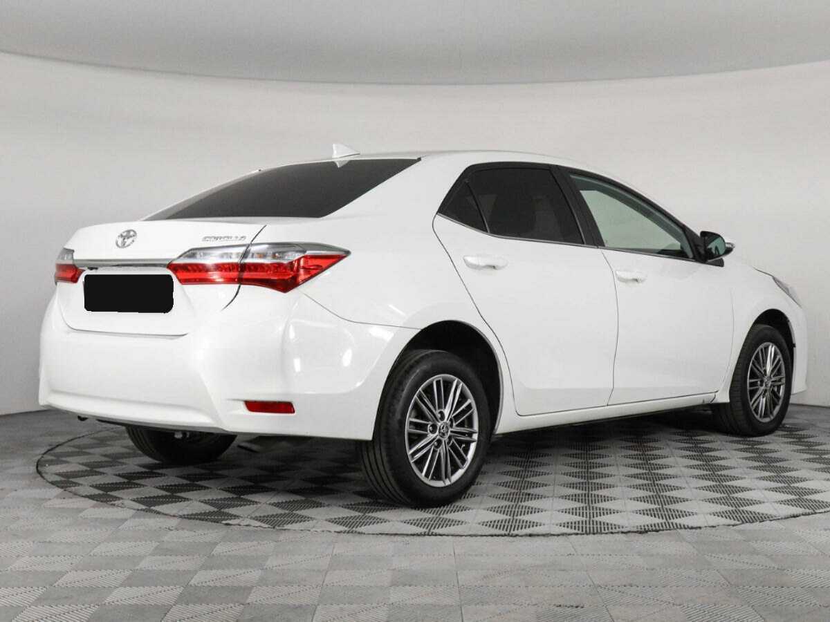 Toyota Corolla 2018 года с пробегом. Фото: #4