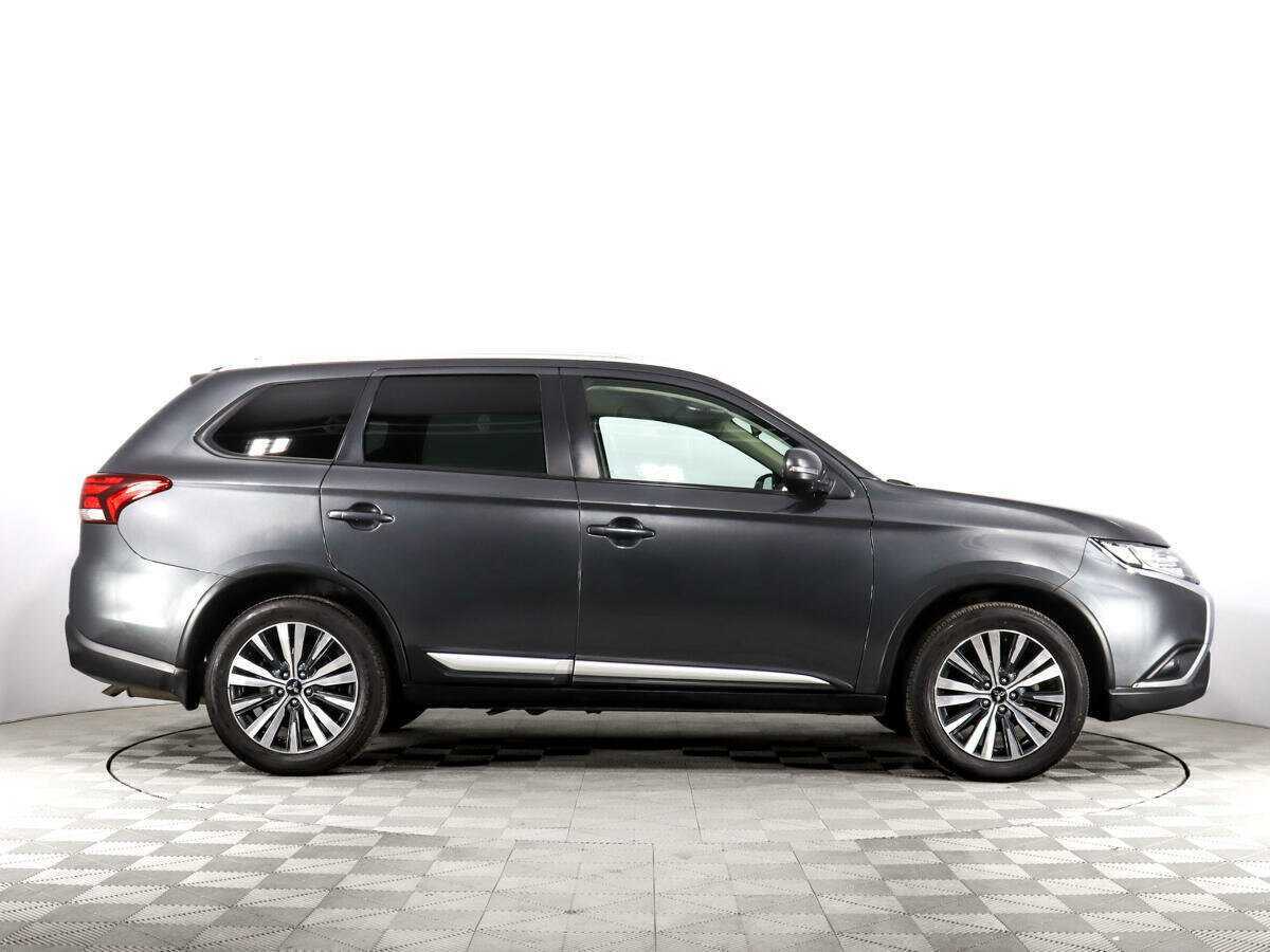 Mitsubishi Outlander 2019 года с пробегом. Фото: #4