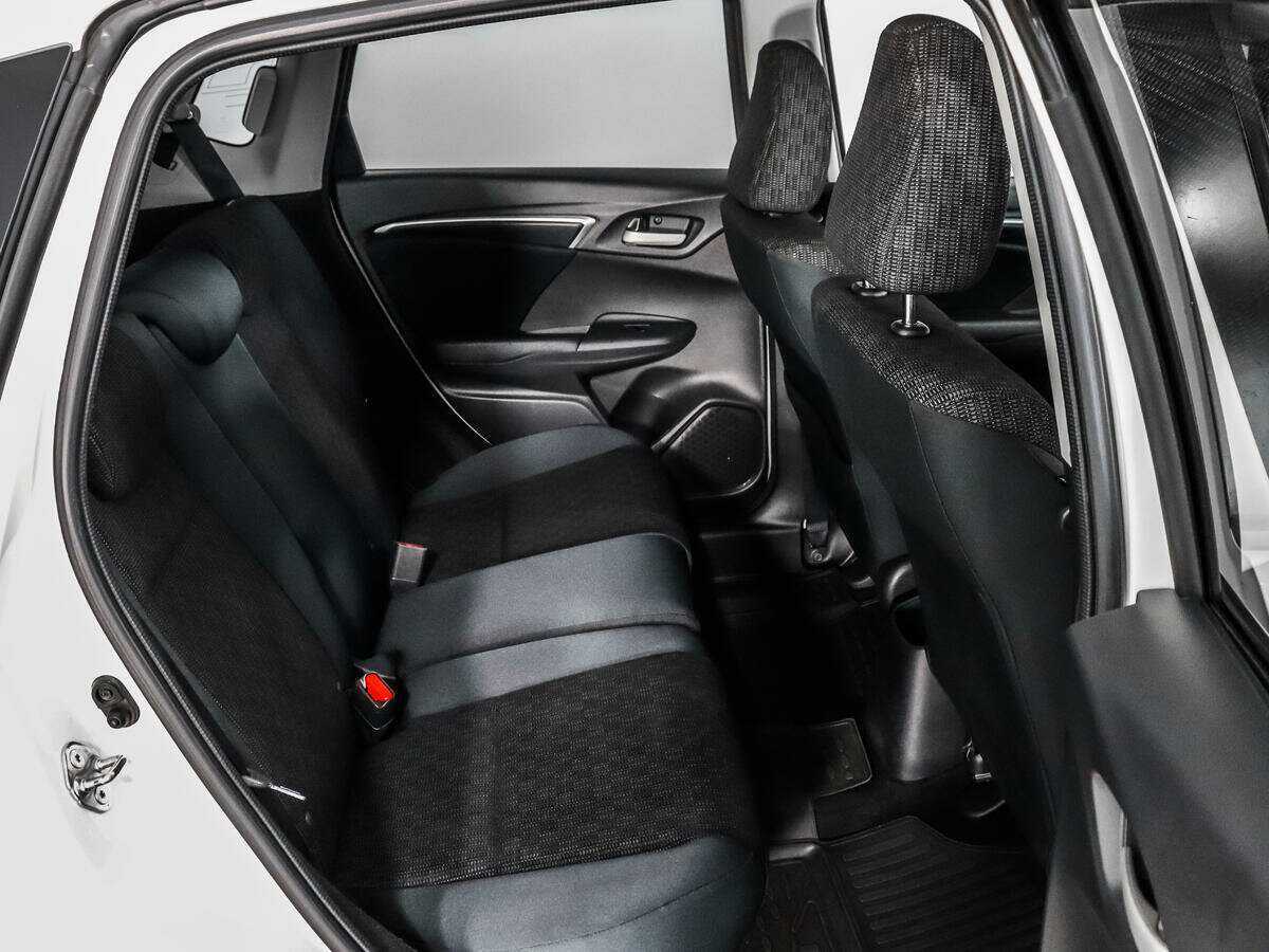 Honda Fit 2015 года с пробегом. Фото: #9