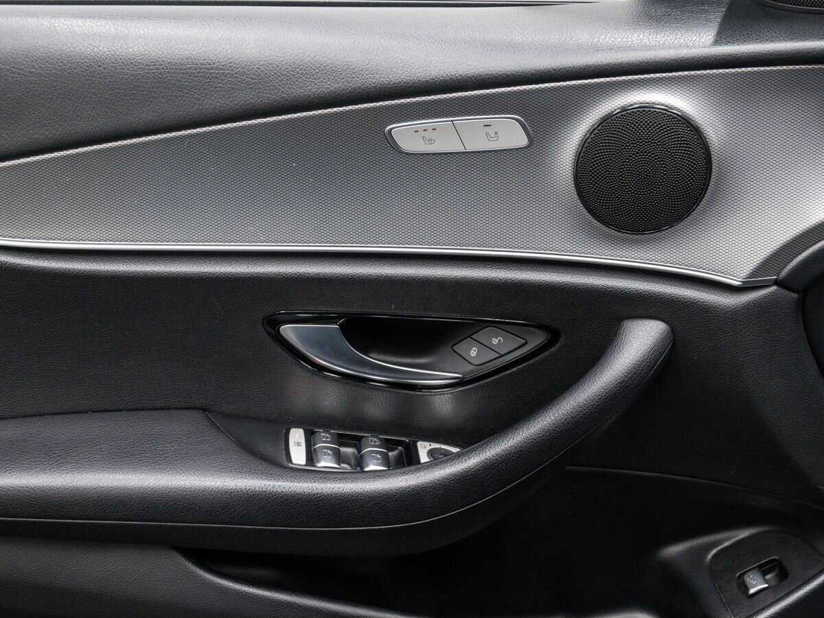 Mercedes-Benz E-Класс 2019 года с пробегом. Фото: #13
