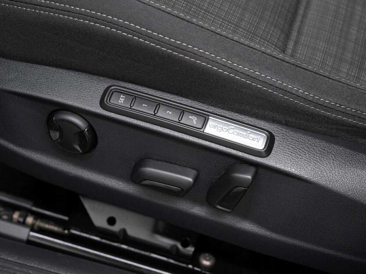 Volkswagen Passat 2020 года с пробегом. Фото: #20