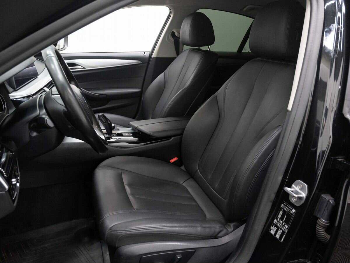 BMW 5 серии 2019 года с пробегом. Фото: #9