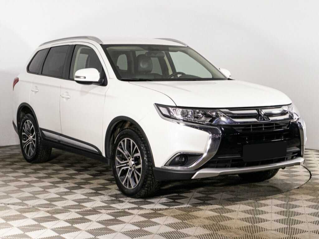 Mitsubishi Outlander 2018 года с пробегом. Фото: #2