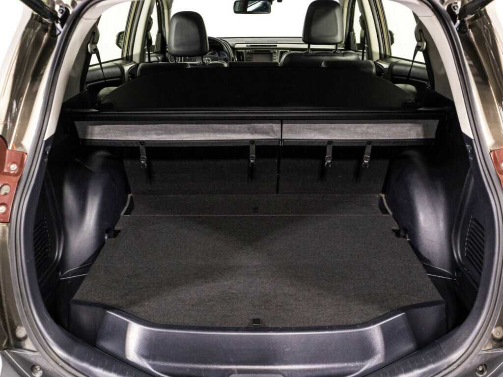 Toyota RAV4 2013 года с пробегом. Фото: #14