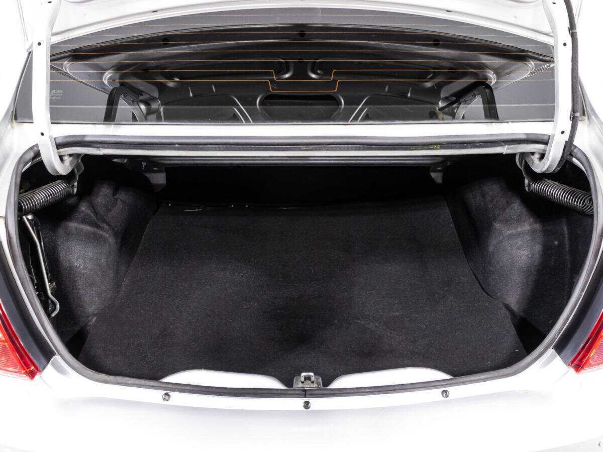 Б/У Рено Логан 2014 года. Фото: #14