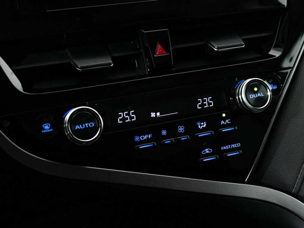 Toyota Camry 2021 года с пробегом. Фото: #17