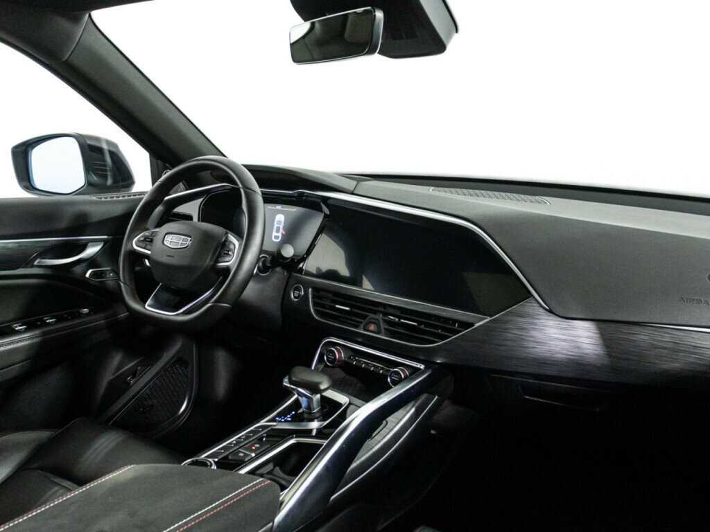 Geely Tugella 2022 года с пробегом. Фото: #8