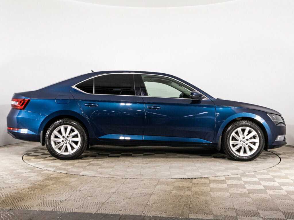 Skoda Superb 2018 года с пробегом. Фото: #3