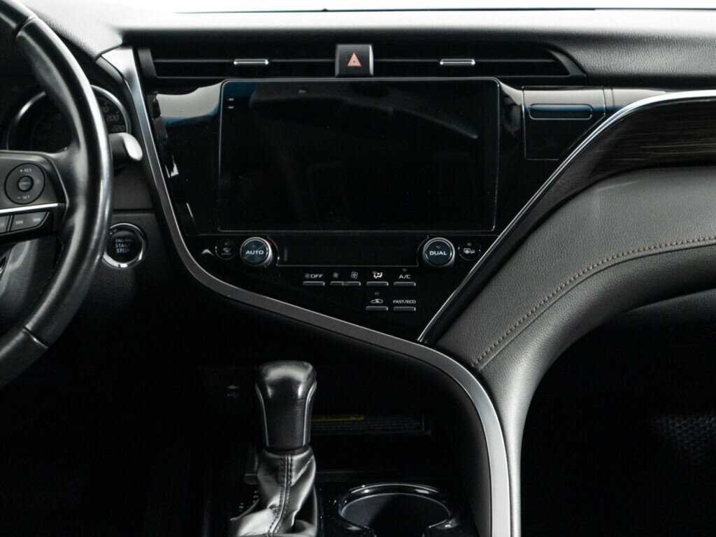 Toyota Camry 2021 года с пробегом. Фото: #13