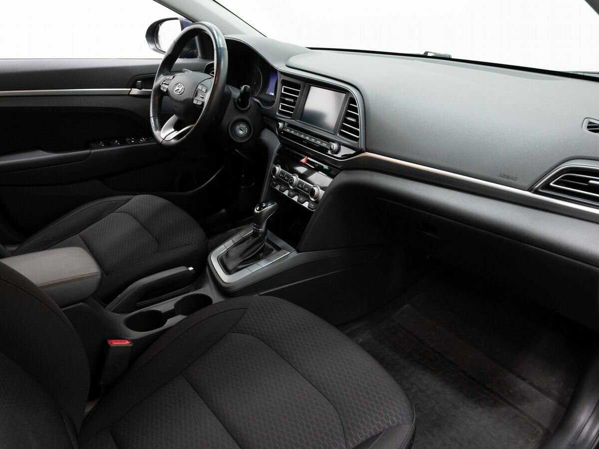 Hyundai Elantra 2020 года с пробегом. Фото: #12