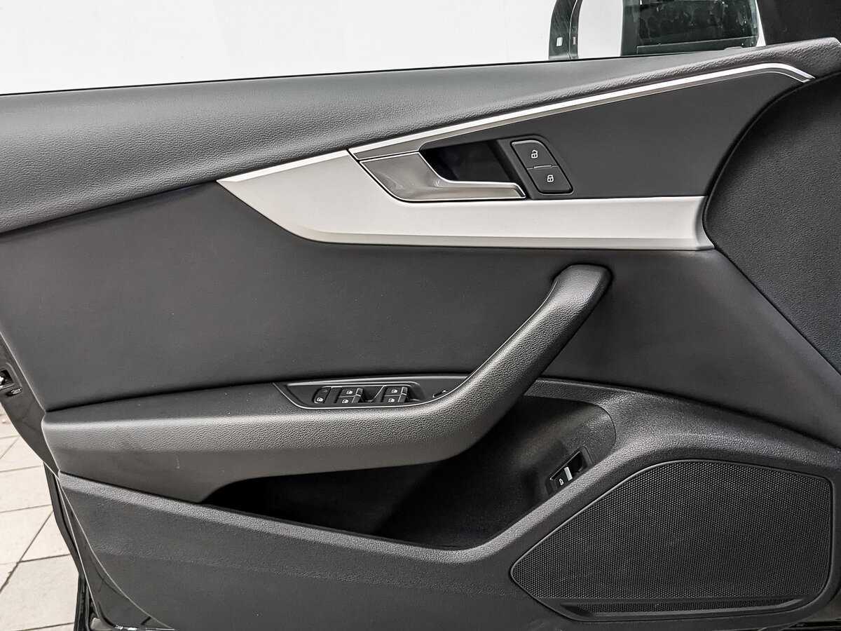 Audi A4 2020 года с пробегом. Фото: #18