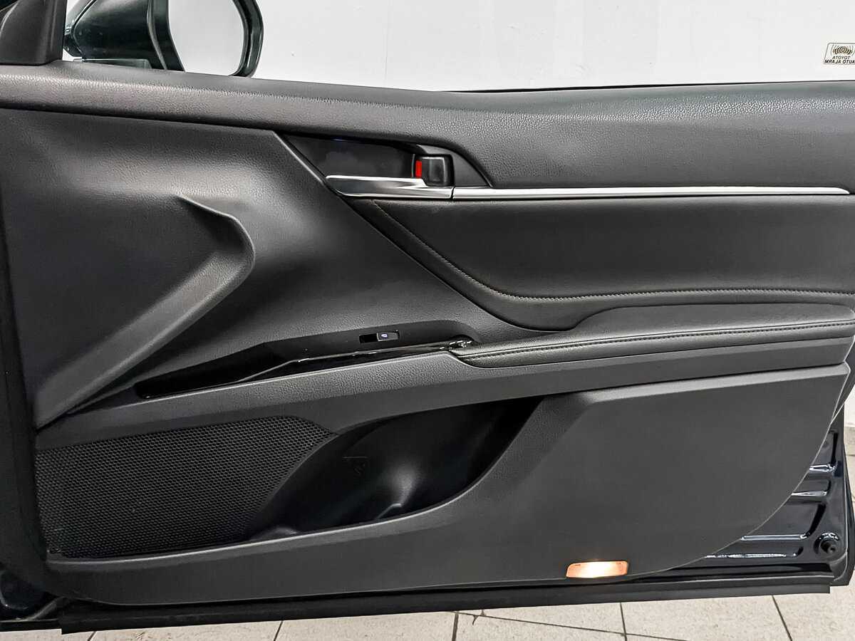 Toyota Camry 2018 года с пробегом. Фото: #24