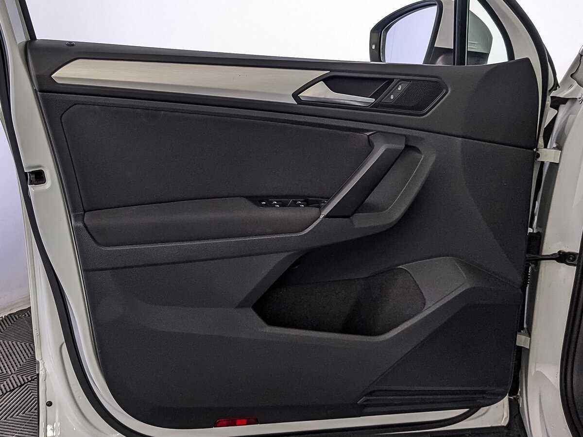 Volkswagen Tiguan 2018 года с пробегом. Фото: #18