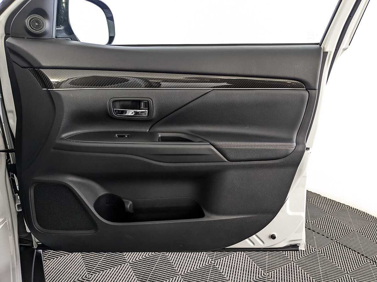 Mitsubishi Outlander 2022 года с пробегом. Фото: #24