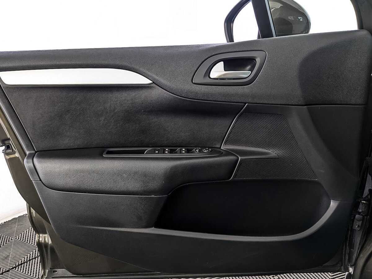 Citroen C4 2018 года с пробегом. Фото: #18