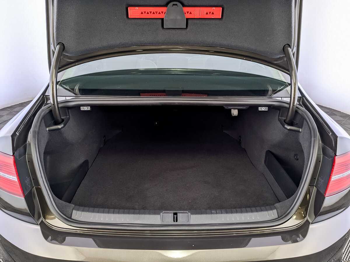 Volkswagen Passat 2017 года с пробегом. Фото: #9