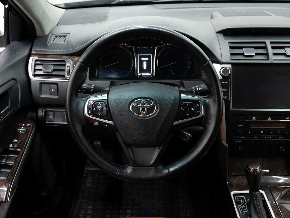 Toyota Camry 2017 года с пробегом. Фото: #11