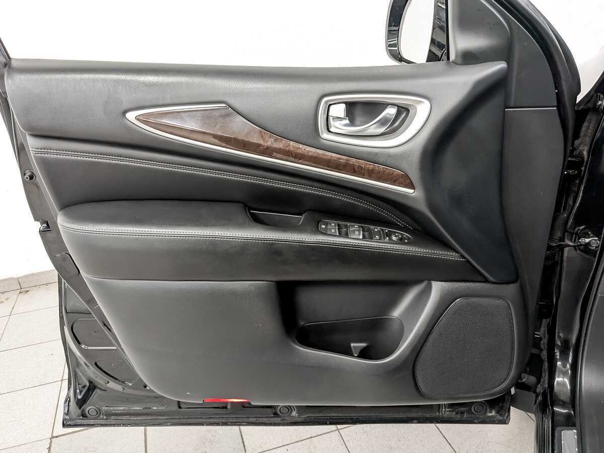 Infiniti QX60 2017 года с пробегом. Фото: #17