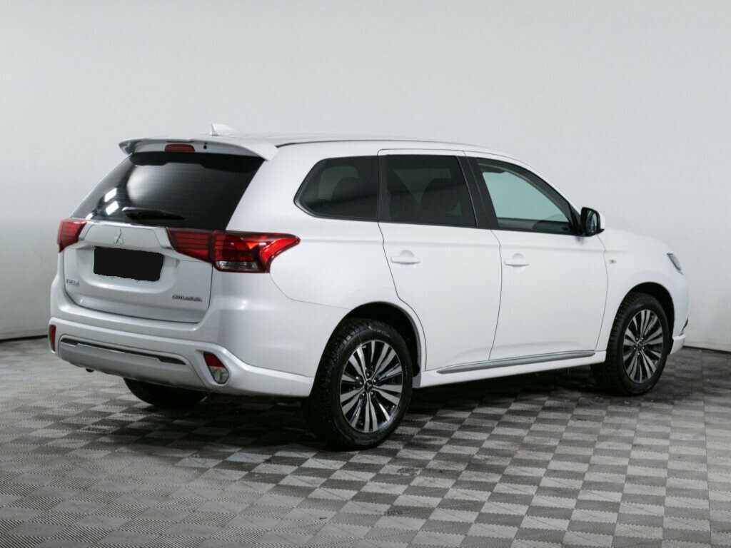 Mitsubishi Outlander 2022 года с пробегом. Фото: #3