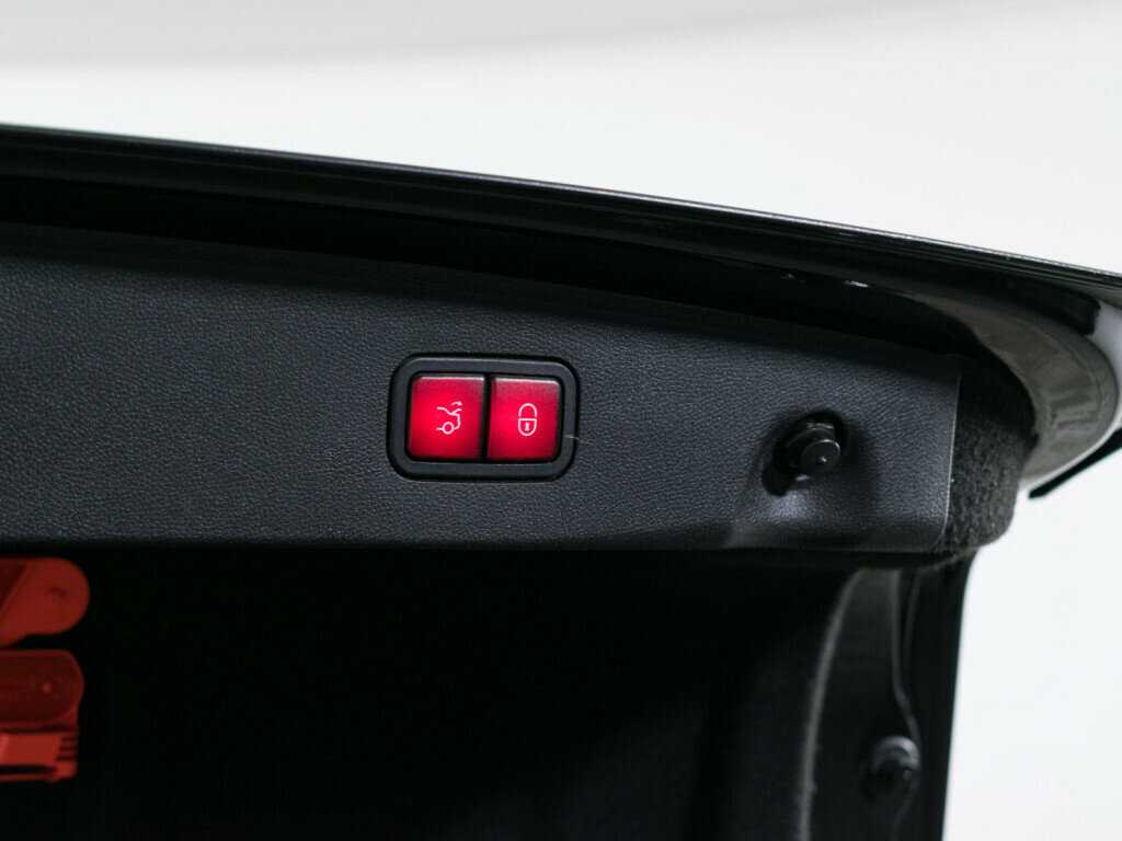 Mercedes-Benz E-Класс 2013 года с пробегом. Фото: #7