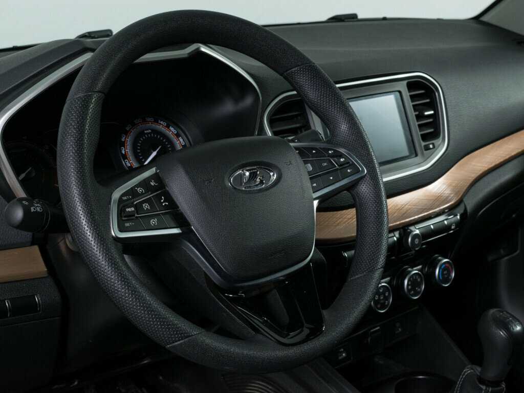 Lada (ВАЗ) Vesta 2023 года с пробегом. Фото: #11