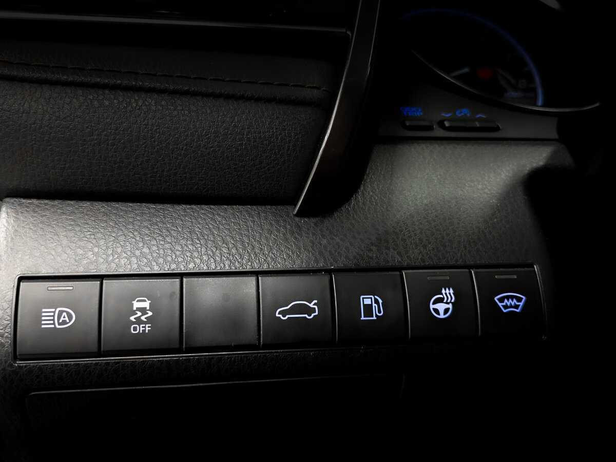 Toyota Camry 2019 года с пробегом. Фото: #26